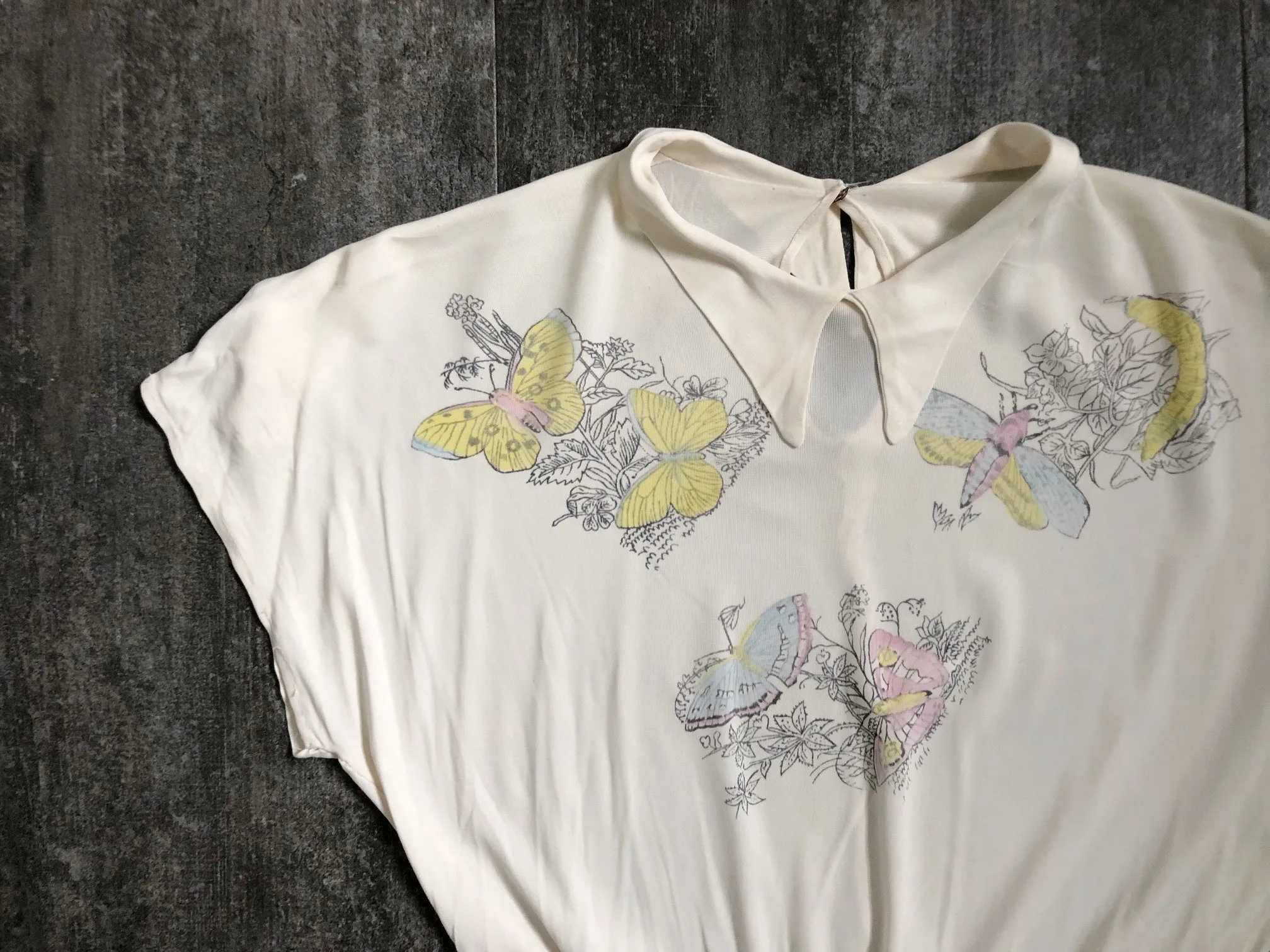 1940s butterfly blouse . vintage 40s jersey top . size xs to s