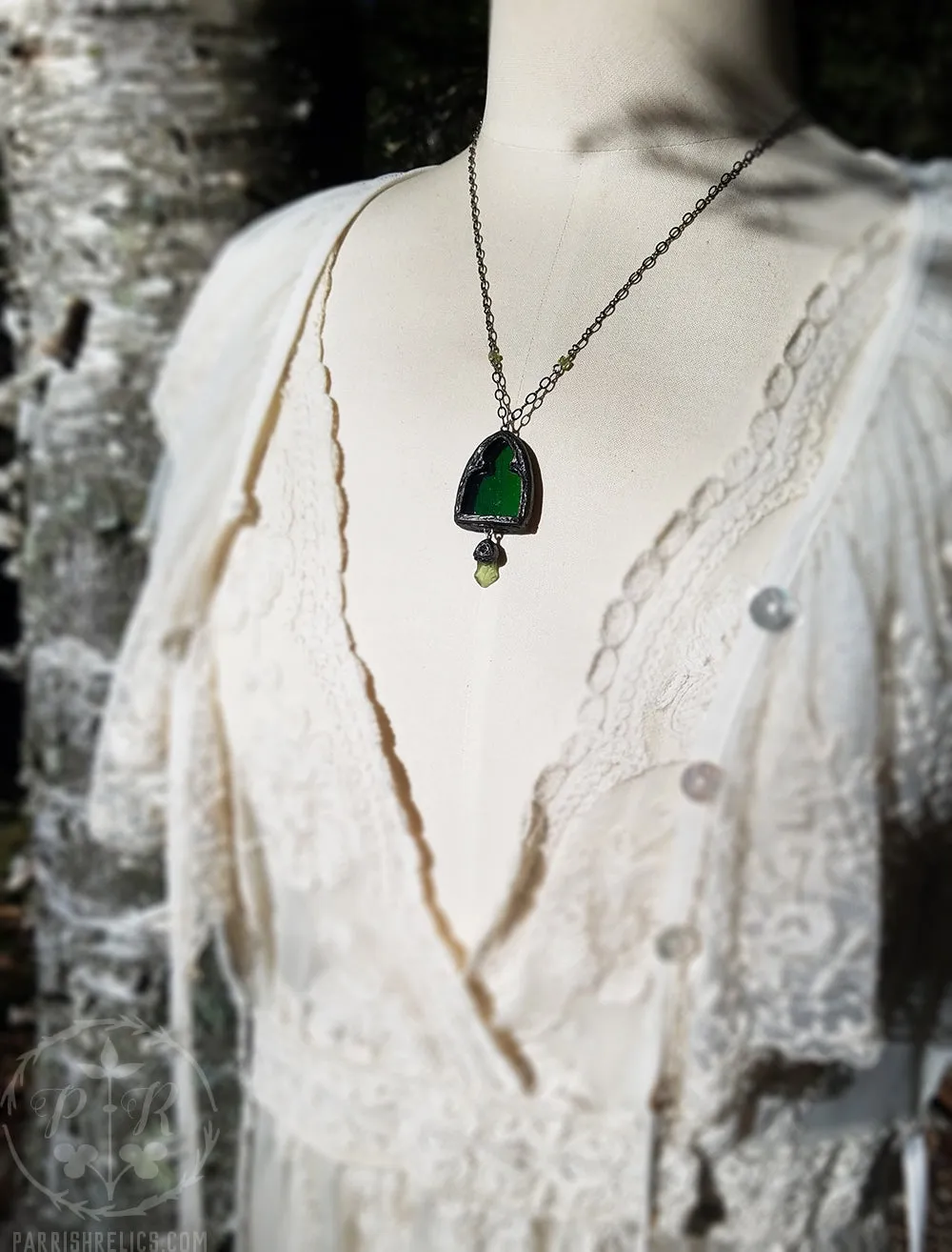 Arch of Ériu ~ Stained Glass Amulet