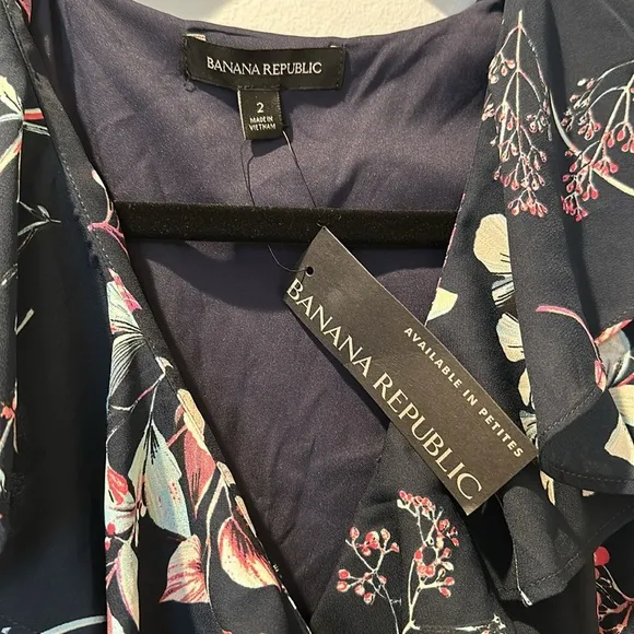 Banana Republic NWT blue white Floral maxi-Wrap Maxi Dress sleeveless-size 2