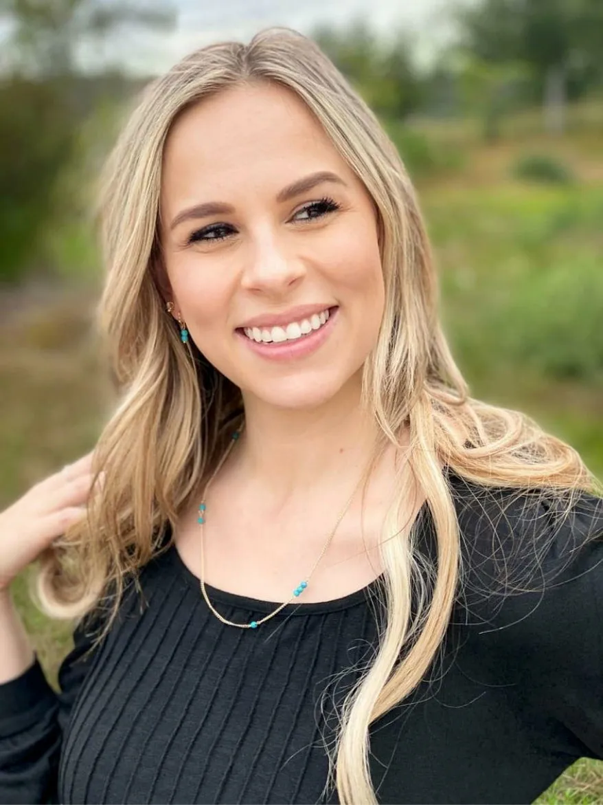 Dainty Teal Bead Necklace