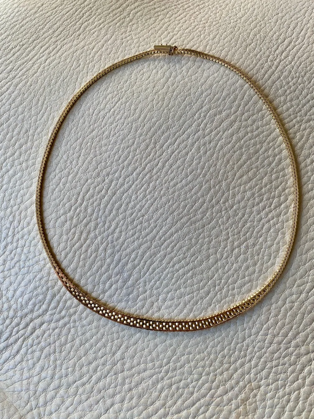 Distinctive Rare 14k gold Geneva link variation choker necklace - Denmark - 15.75 inch length