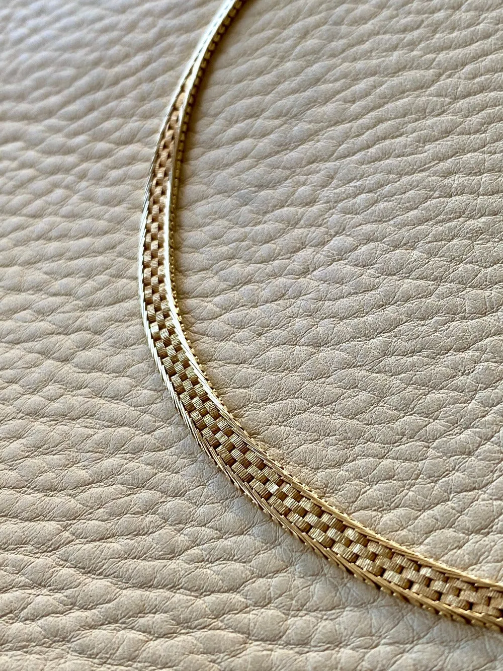 Distinctive Rare 14k gold Geneva link variation choker necklace - Denmark - 15.75 inch length