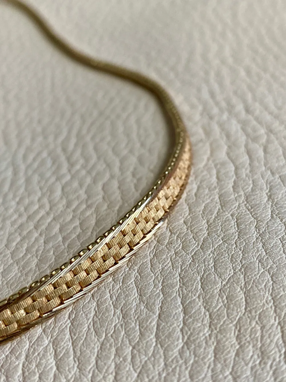 Distinctive Rare 14k gold Geneva link variation choker necklace - Denmark - 15.75 inch length