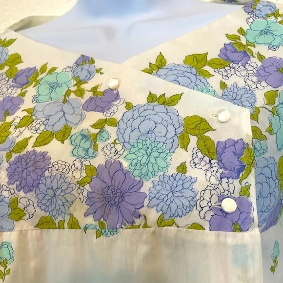 Eyeful‎ by the Flaums Vintage Pajama set.  Size medium