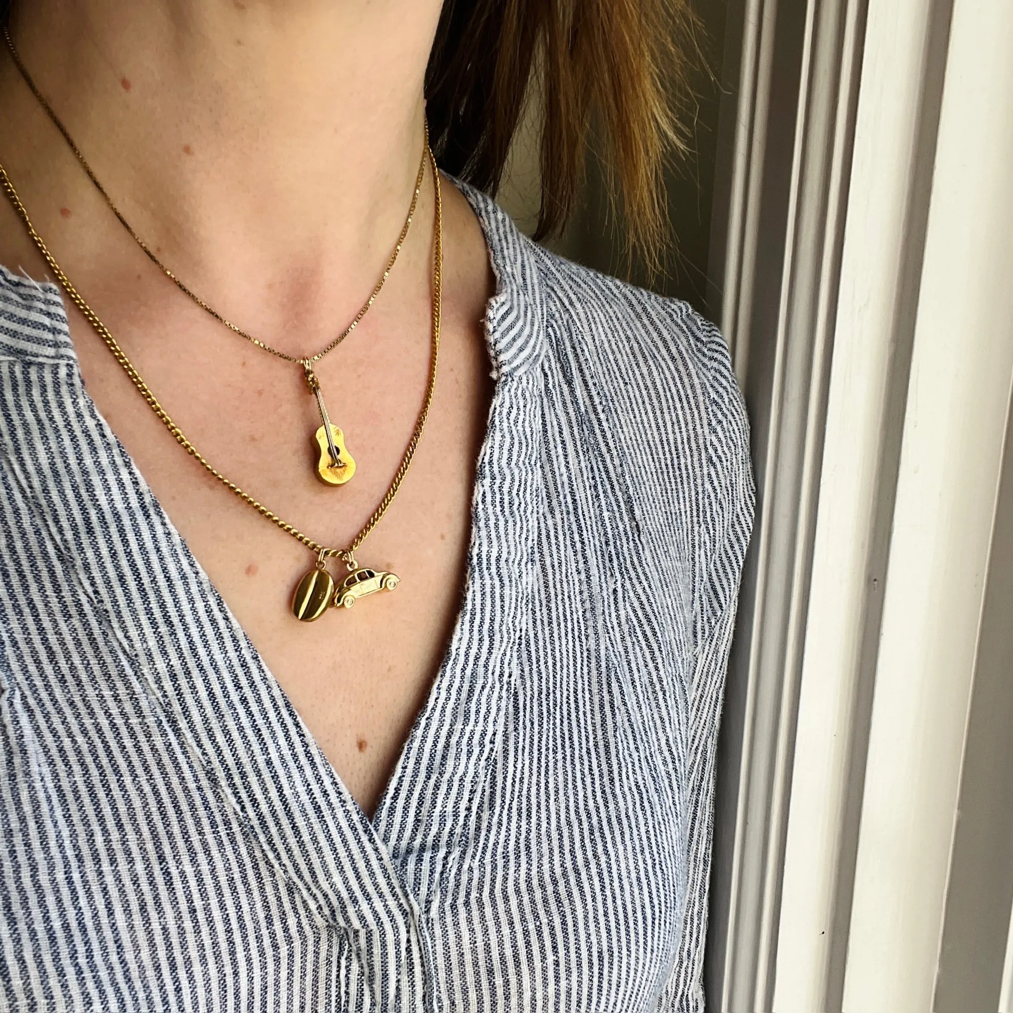 Gorgeous Little 18k Gold Acoustic Guitar Charm