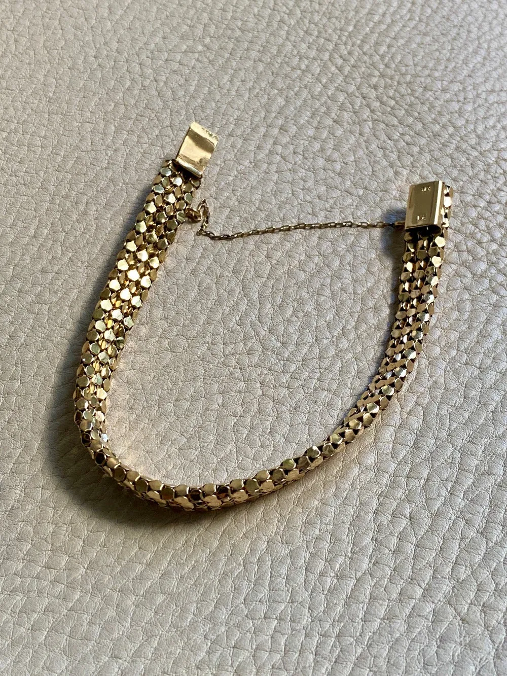 Honeycomb link triple row bracelet - 18k gold - 7 inch length