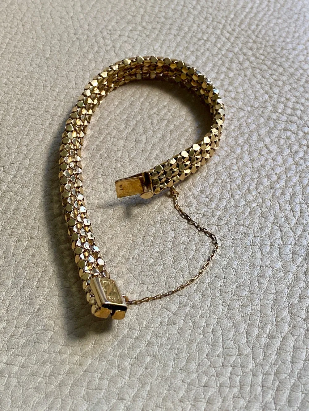 Honeycomb link triple row bracelet - 18k gold - 7 inch length