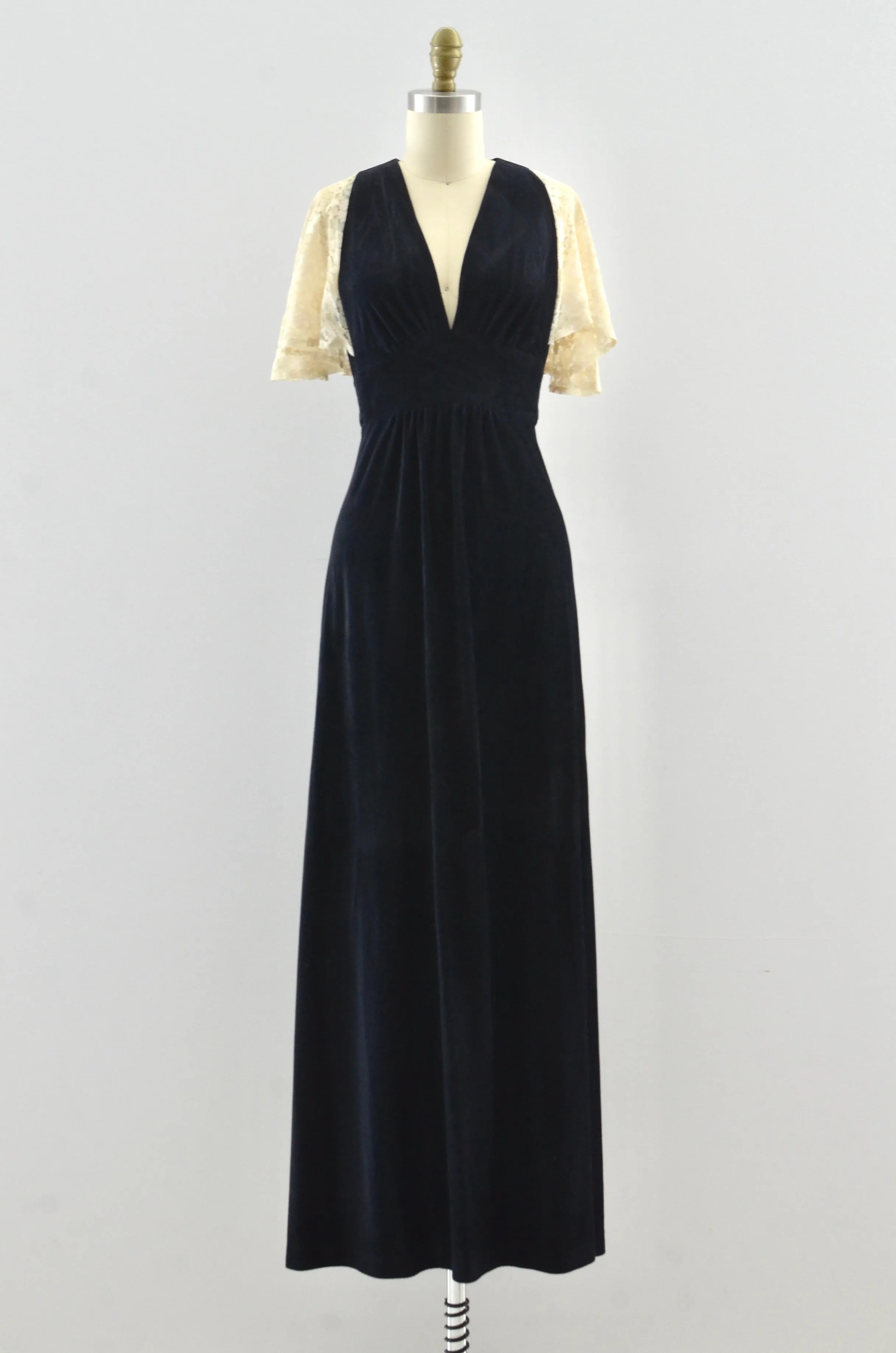 Lace Sleeve Maxi Dress / xs