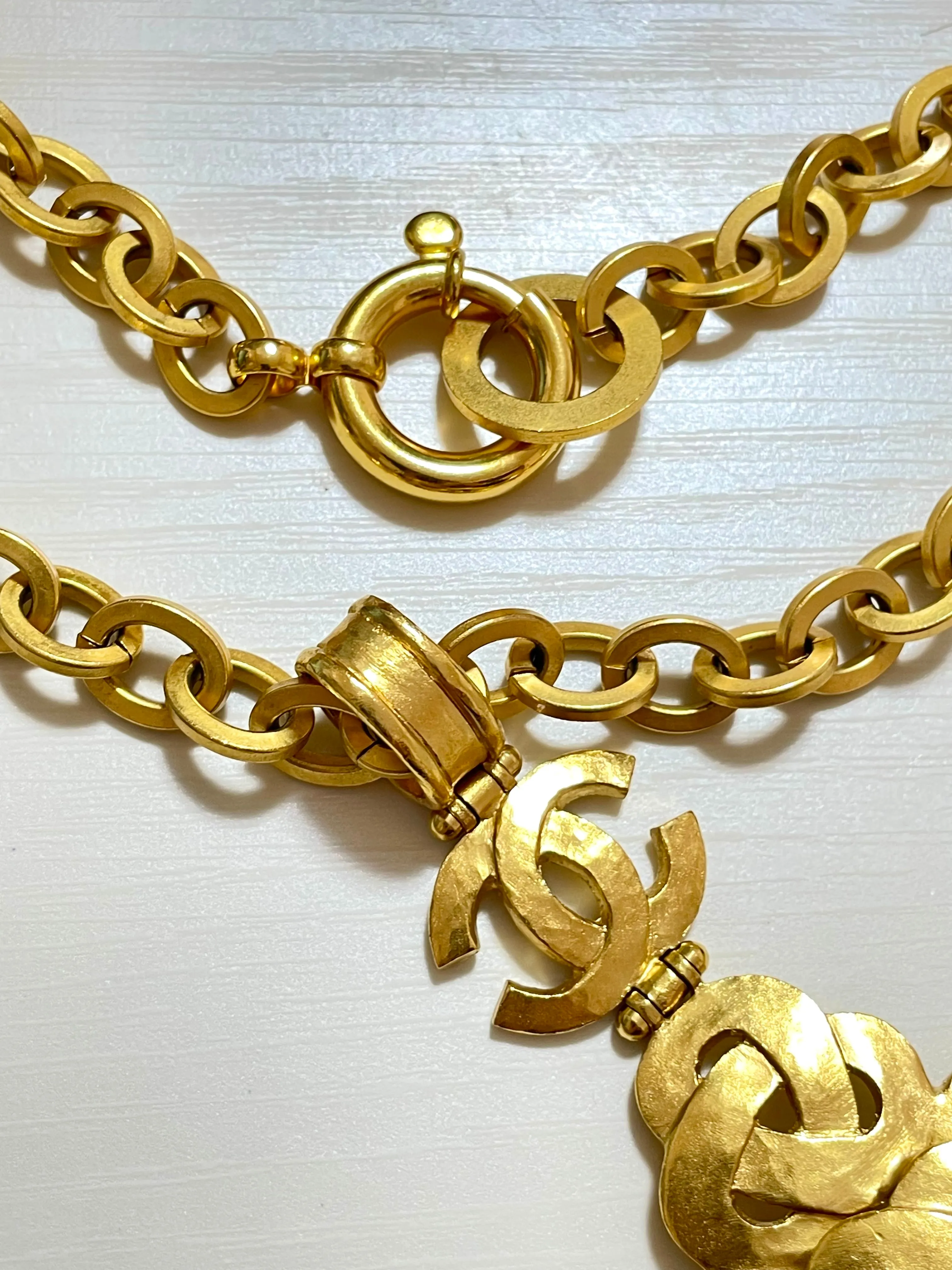 MINT. Vintage Chanel thick chain statement necklace with knot and CC mark pendant top and bells. Gorgeous masterpiece. 061224ac3