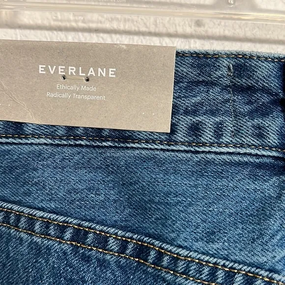 NWT Everlane The Curvy ‘90s Cheeky Straight Button Fly Jean
