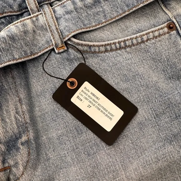 NWT Marissa Web boyfriend short 27