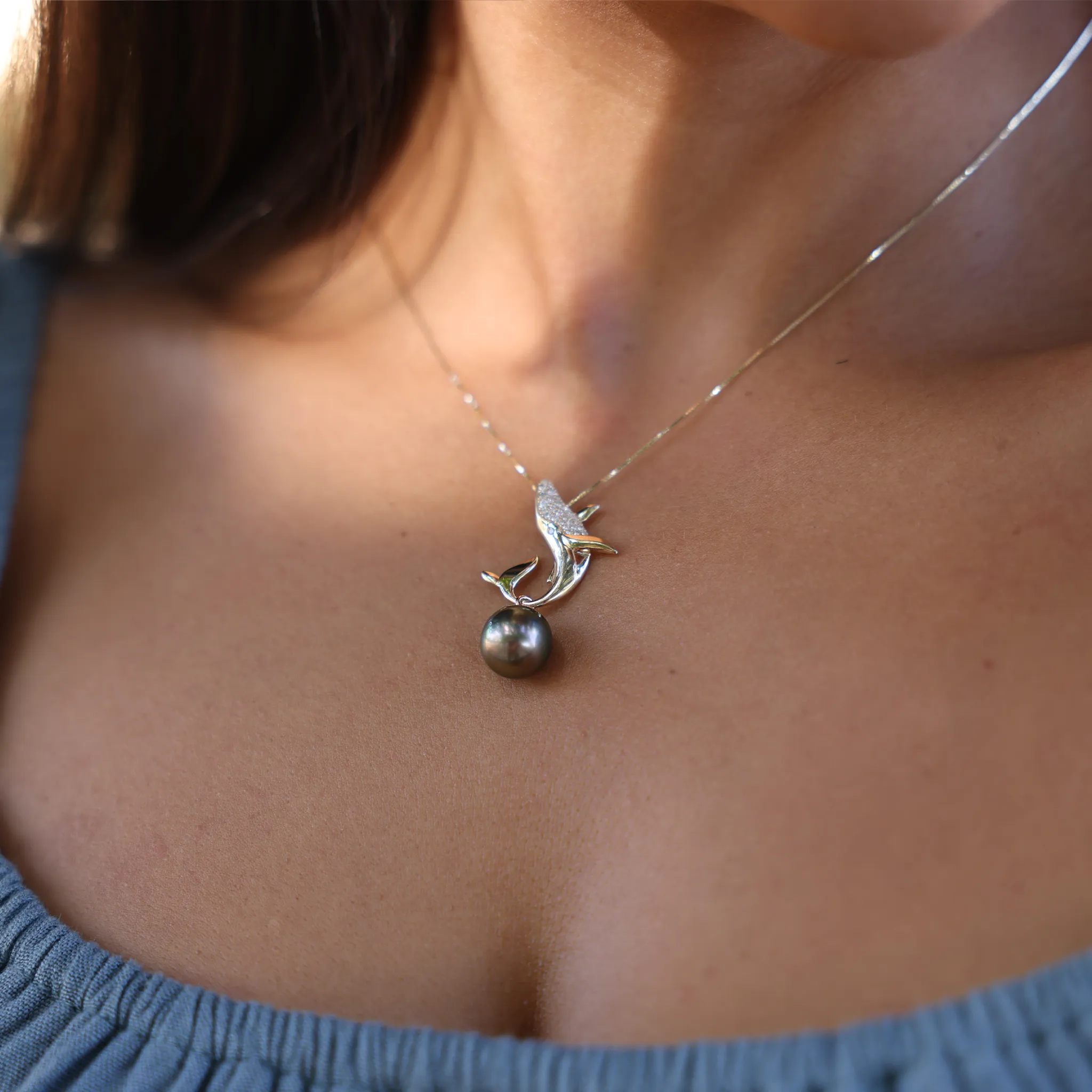 Ocean Dance Whale Tahitian Black Pearl Pendant in Gold with Diamonds - 9-10mm
