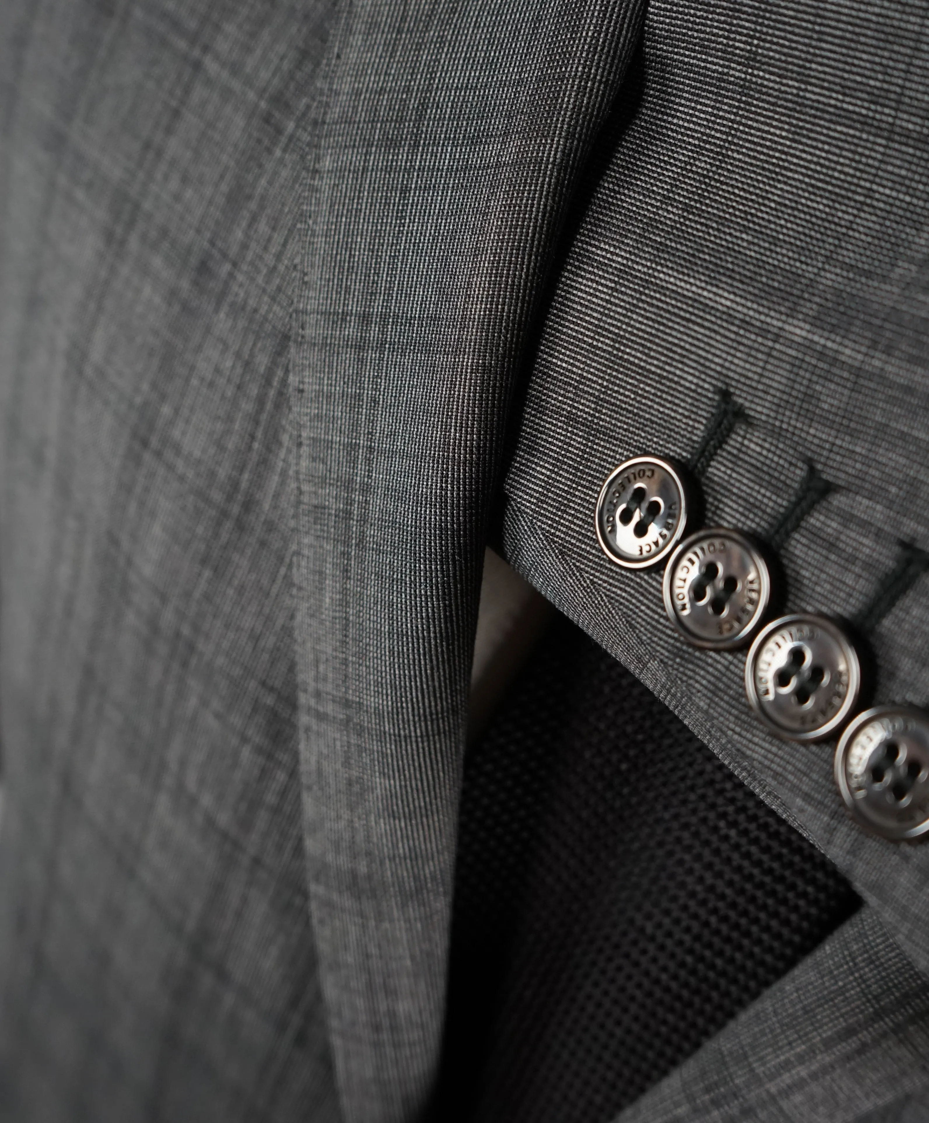 VERSACE COLLECTION - Gray Bold Check Plaid Suit Logo Buttons - 38R