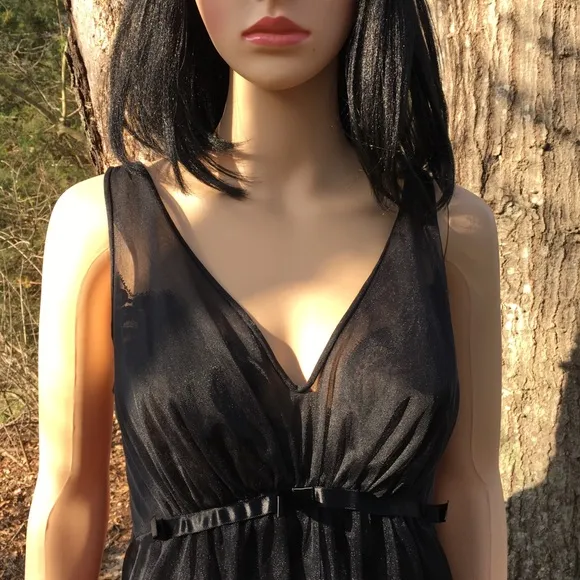 VINTAGE 1950’s BLACK VANITY FAIR NIGHTGOWN