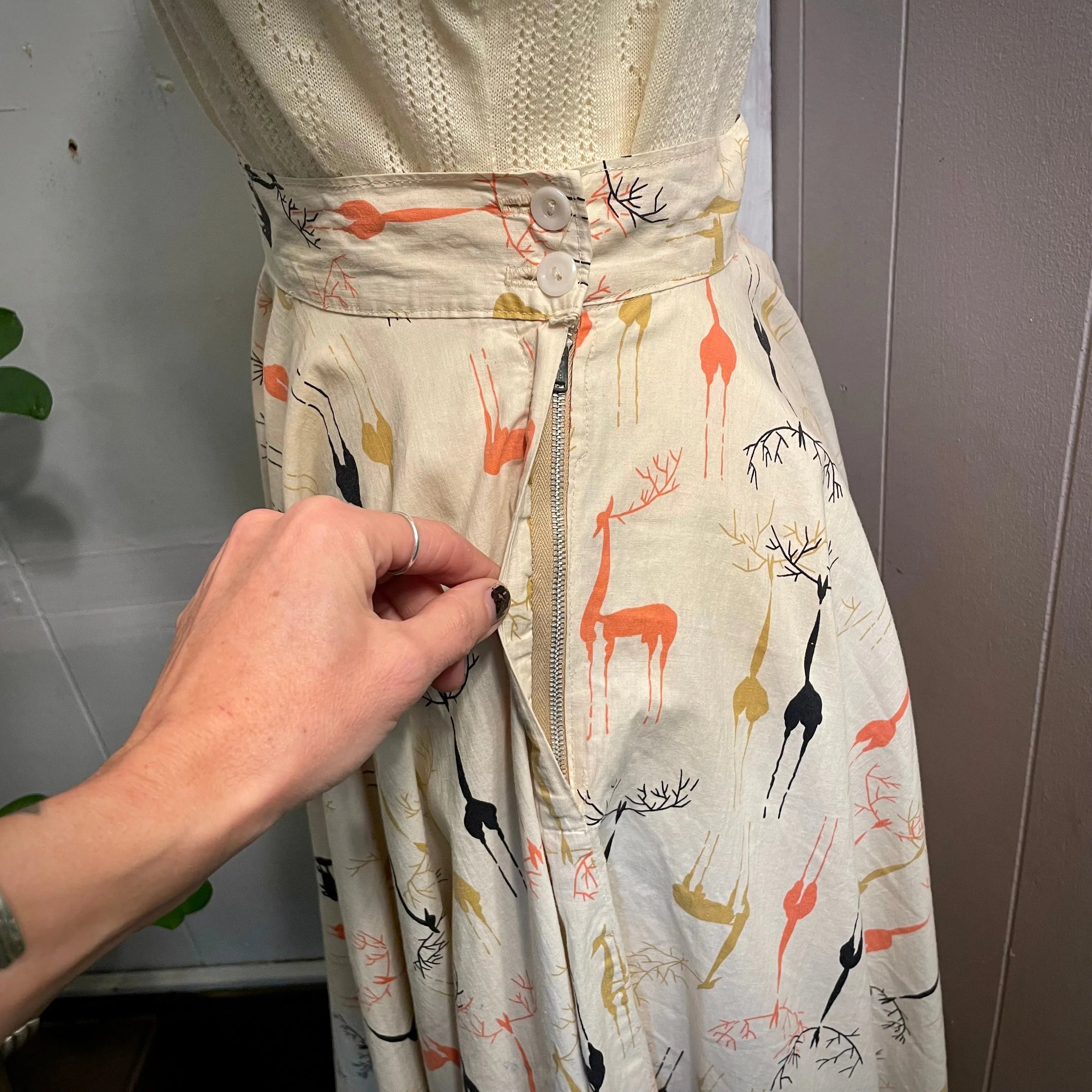 Vintage 50s 60s high waisted mid century deer print midi skirt  (HT23130)
