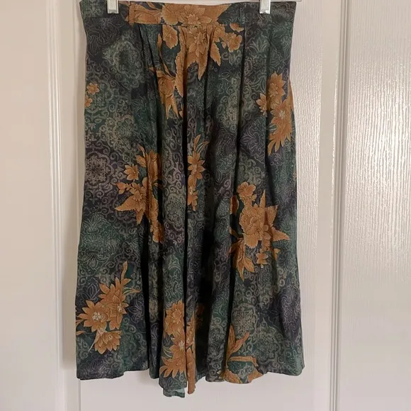 Vintage Bedford Fair Lifestyles Quilted Floral Vest and Skirt Set