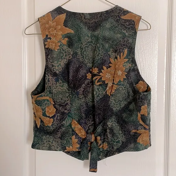 Vintage Bedford Fair Lifestyles Quilted Floral Vest and Skirt Set