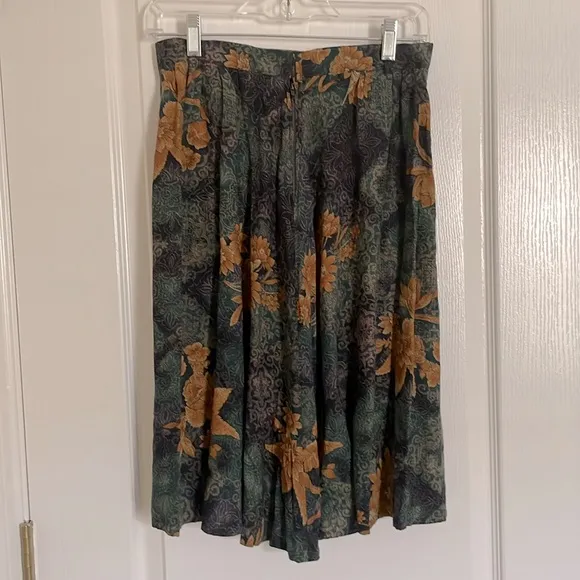 Vintage Bedford Fair Lifestyles Quilted Floral Vest and Skirt Set