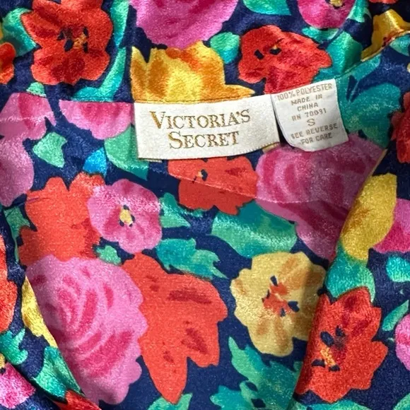 Vintage Gold Label Victoria’s Secret Floral Satin Button Up Pajama Set SZ Small
