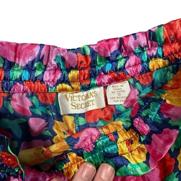 Vintage Gold Label Victoria’s Secret Floral Satin Button Up Pajama Set SZ Small