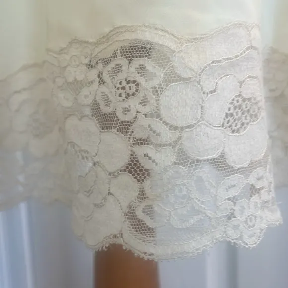 Vintage mini half slip floral lace slit pale yellow nylon elastic waist womens S