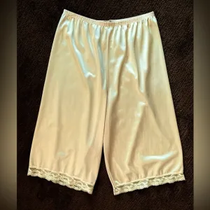 Vintage Vanity Fair Mid Length Under Garment Pants Panties Lingerie Size L (S/M)