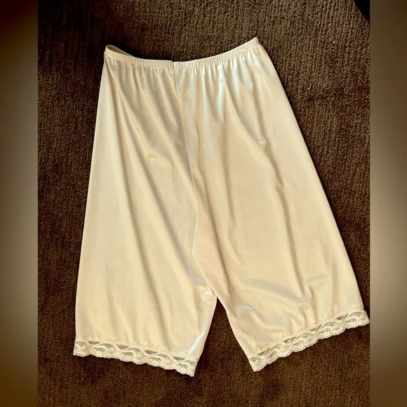 Vintage Vanity Fair Mid Length Under Garment Pants Panties Lingerie Size L (S/M)