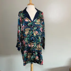 Vintage Victoria's Secret Gold Label Silky Oversized Sleep Shirt M