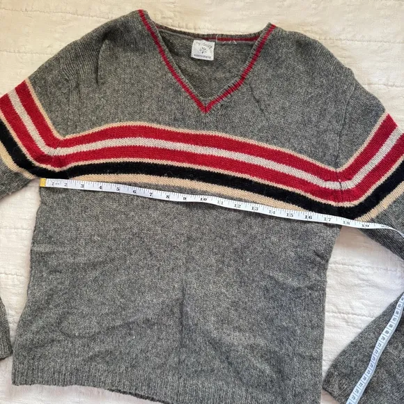 Vintage Wool (?) Sweater with graphic stripe • Size: S/M