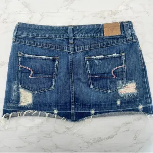 VINTAGE Y2K AMERICAN EAGLE crystal embellished distressed denim micro mini SKIRT