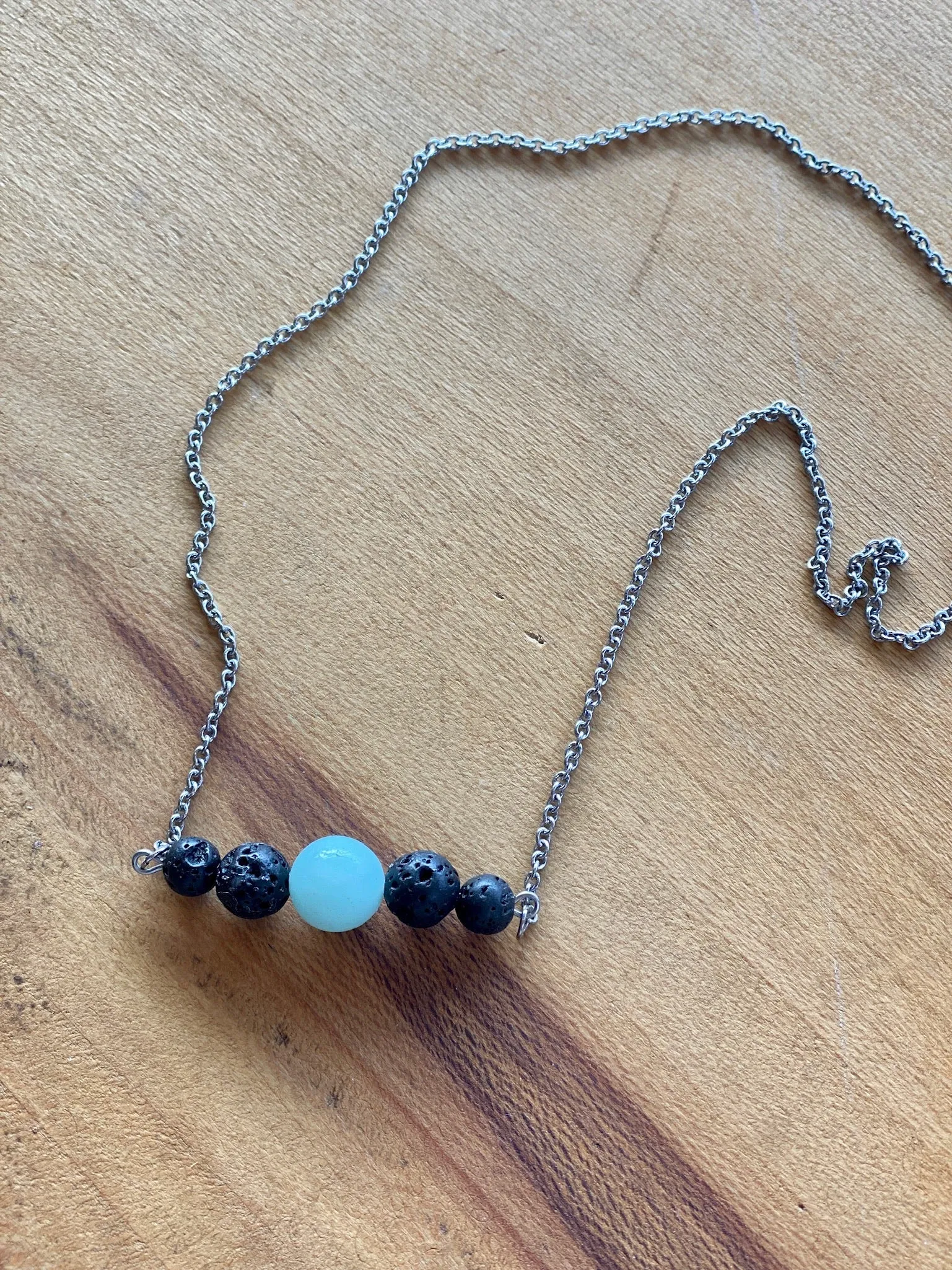 VOLCANIC BEAD NECKLACE