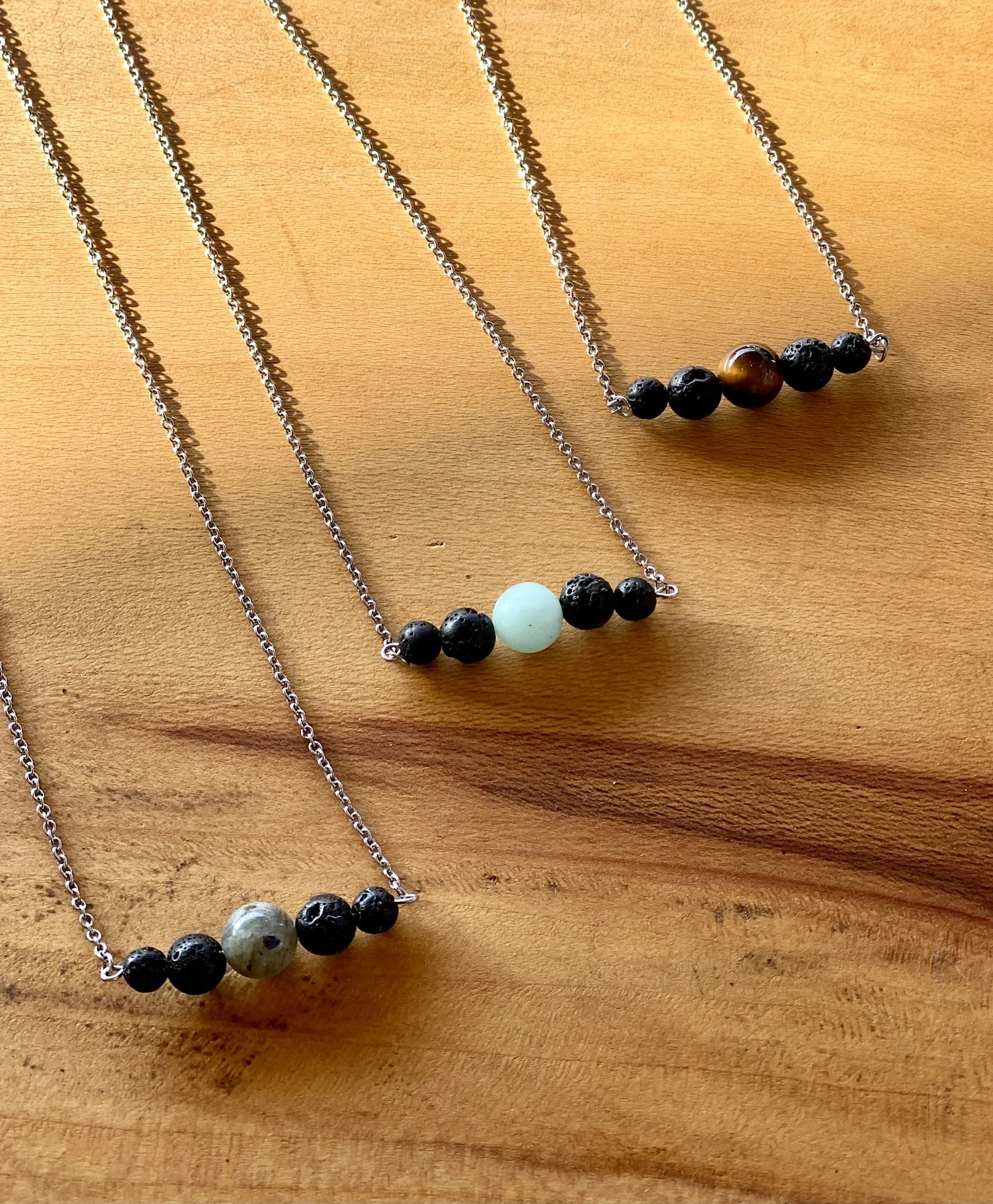 VOLCANIC BEAD NECKLACE