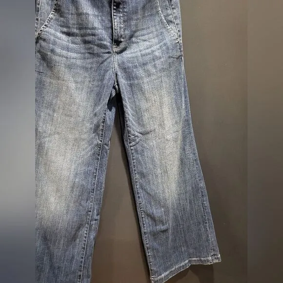 WHBM Extra High-Rise Wide Leg Everday Soft Medium Wash Jean Sz 10R